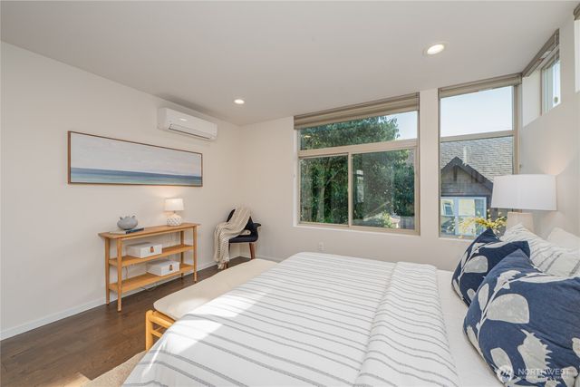 2037 NW 65th Street, Seattle, WA 98117