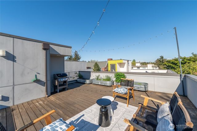 2037 NW 65th Street, Seattle, WA 98117