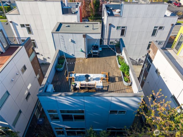 2037 NW 65th Street, Seattle, WA 98117