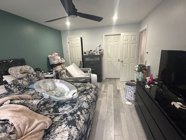 5700 Dutch Mill Court B, Hanover Park, IL 60133