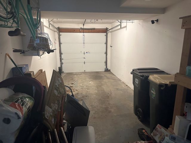 5700 Dutch Mill Court B, Hanover Park, IL 60133