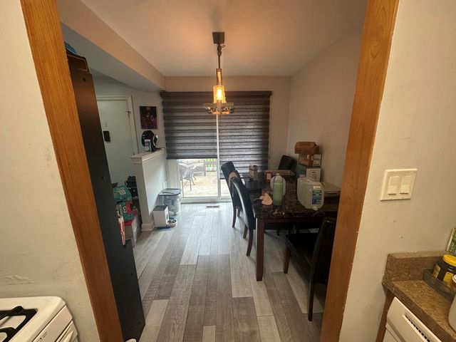 5700 Dutch Mill Court B, Hanover Park, IL 60133