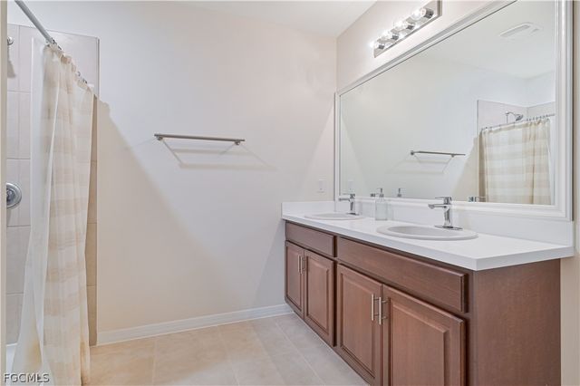 1009 Jacaranda PKWY E, Cape Coral, FL 33909