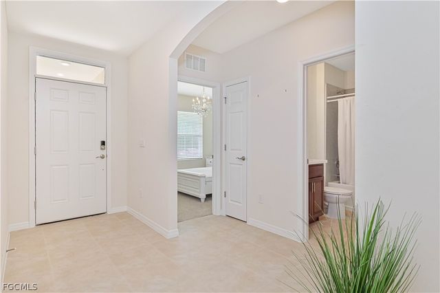 1009 Jacaranda PKWY E, Cape Coral, FL 33909