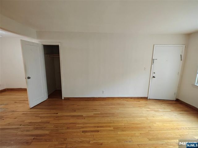 180 Hillside Avenue K1, Leonia, NJ 07605