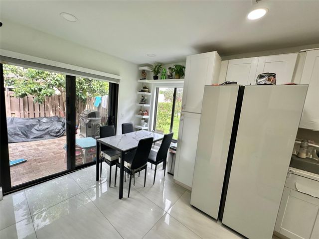 8011 SW 22nd Ct 8011, Davie, FL 33324