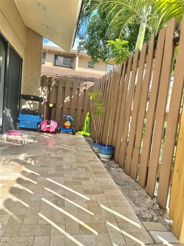 8011 SW 22nd Ct 8011, Davie, FL 33324