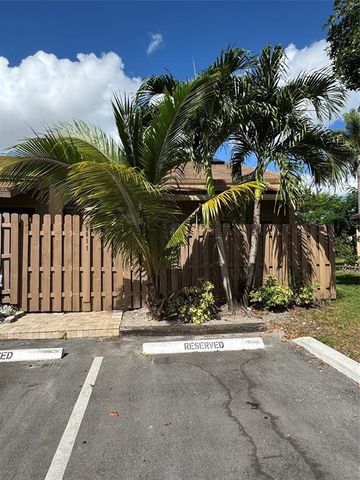 8011 SW 22nd Ct 8011, Davie, FL 33324