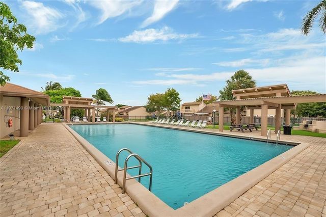 8011 SW 22nd Ct 8011, Davie, FL 33324