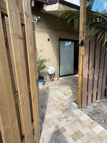 8011 SW 22nd Ct 8011, Davie, FL 33324