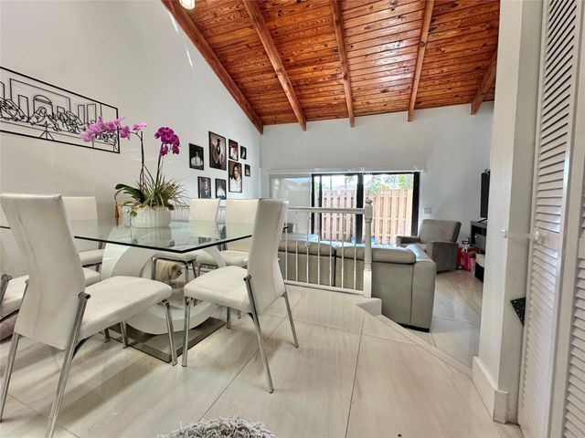 8011 SW 22nd Ct 8011, Davie, FL 33324