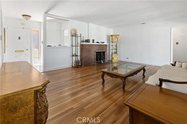 5629 Brushton, Los Angeles, CA 90008