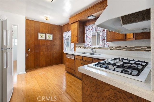 5629 Brushton, Los Angeles, CA 90008