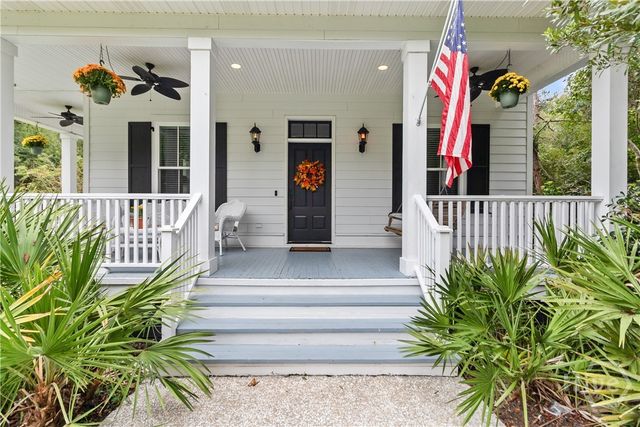 20 Jacobs Circle, Richmond Hill, GA 31324