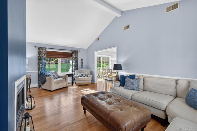 13 William Close, Warwick, NY 10990