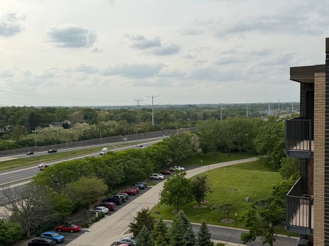 5400 Walnut Avenue 803, Downers Grove, IL 60515