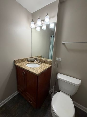 5400 Walnut Avenue 803, Downers Grove, IL 60515