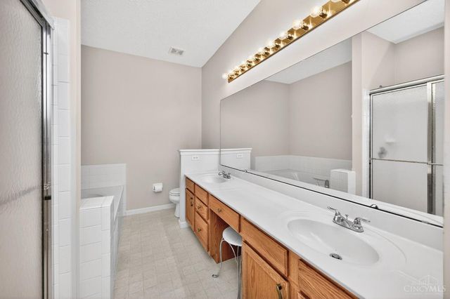 5661 Harbourside Drive, Deerfield Twp., OH 45040