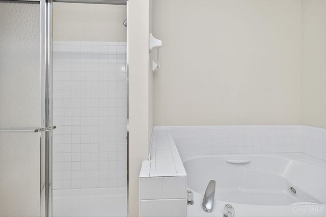 5661 Harbourside Drive, Deerfield Twp., OH 45040