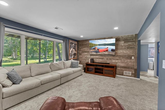 1212 3rd Avenue NE, Buffalo, MN 55313