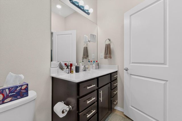 1318 Tierra Verde Loop NW, Los Lunas, NM 87031