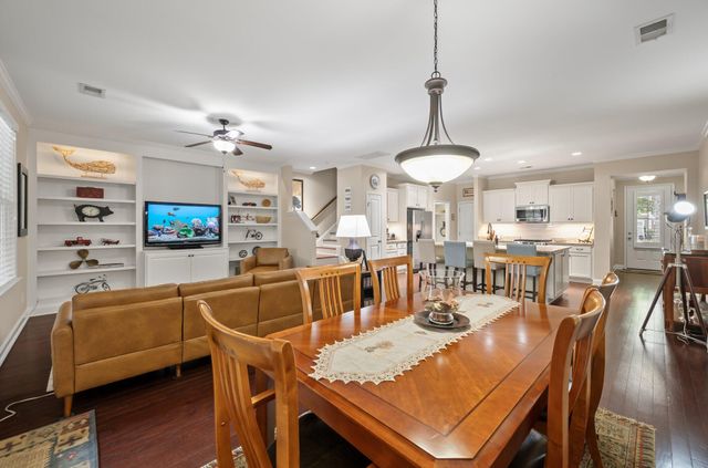 2065 Kings Gate Lane, Mount Pleasant, SC 29466