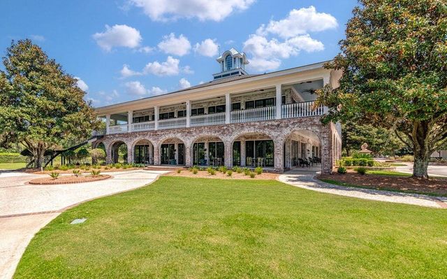 2065 Kings Gate Lane, Mount Pleasant, SC 29466