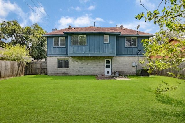 19310 Nasworthy Drive, Tomball, TX 77375