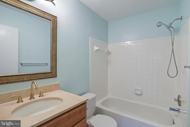 12163 FLAG HARBOR DR, Germantown, MD 20874
