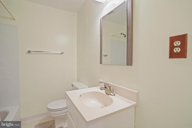 12163 FLAG HARBOR DR, Germantown, MD 20874