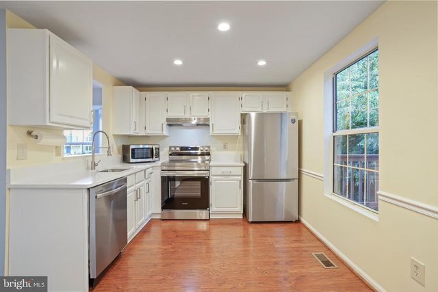 12163 FLAG HARBOR DR, Germantown, MD 20874