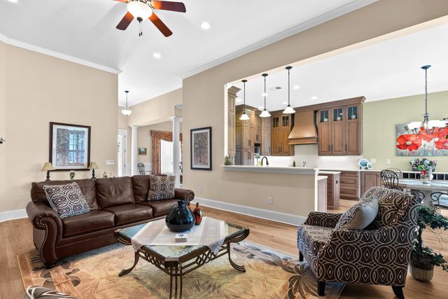 207 Minnow Ln., Murrells Inlet, SC 29576