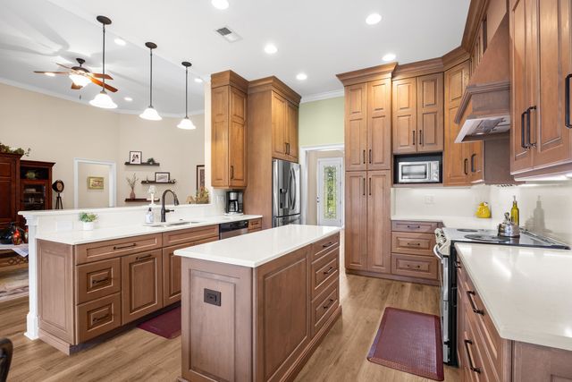 207 Minnow Ln., Murrells Inlet, SC 29576
