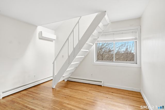 136 Hoyts Hill, Bethel, CT 06801