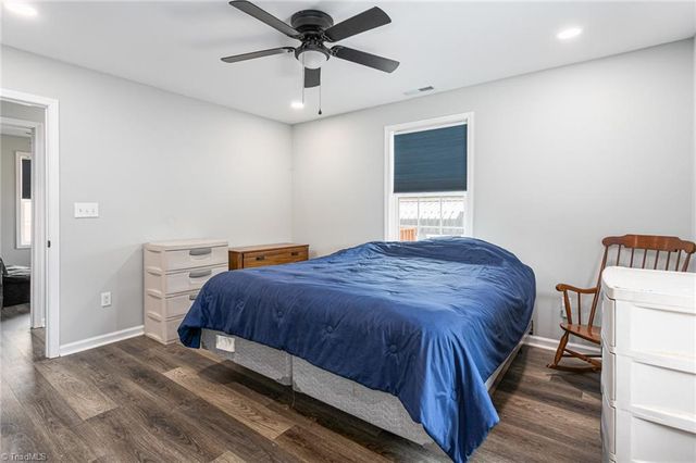 700 English Street, Thomasville, NC 27360