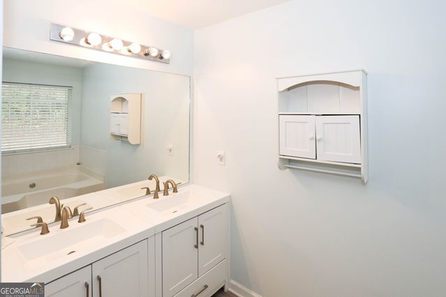 661 Michael Circle, Monroe, GA 30655