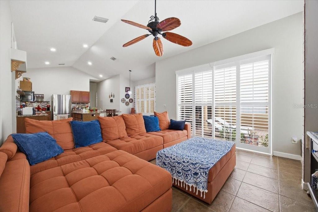 Image 21 of property listing at 3295 TIMUCUA CIRCLE, Orlando, FL 32837