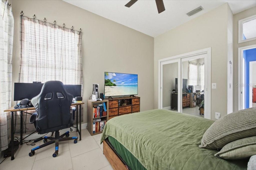 Image 23 of property listing at 3295 TIMUCUA CIRCLE, Orlando, FL 32837