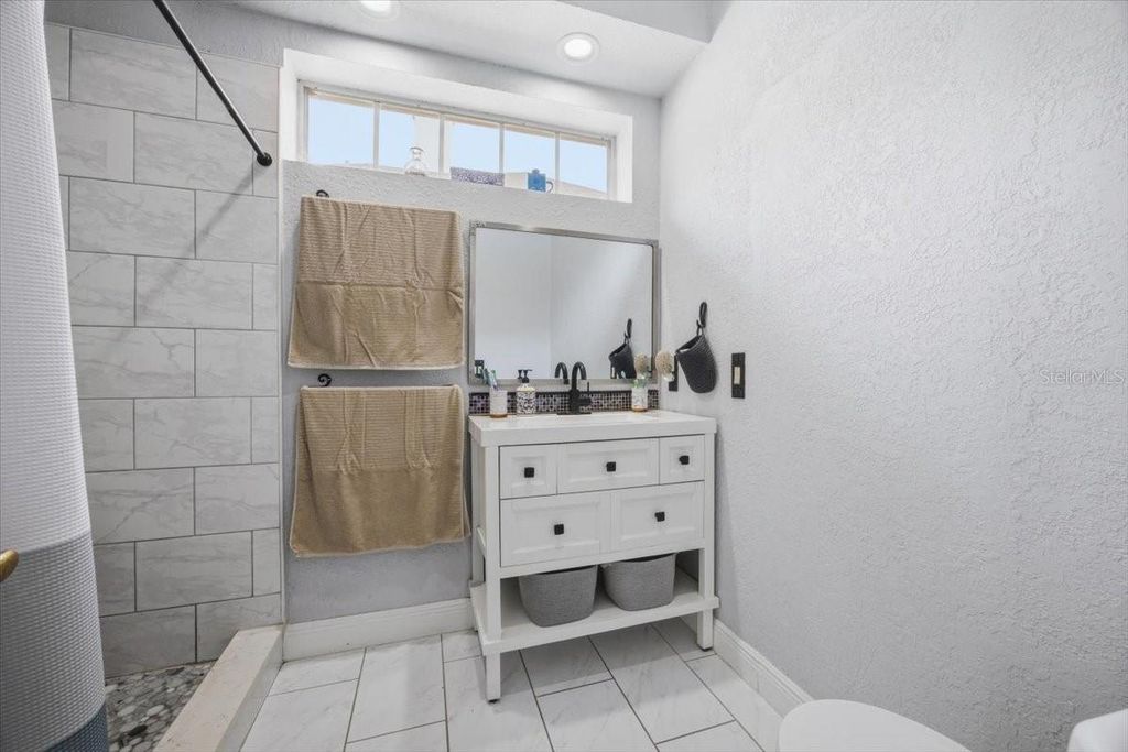 Image 24 of property listing at 3295 TIMUCUA CIRCLE, Orlando, FL 32837