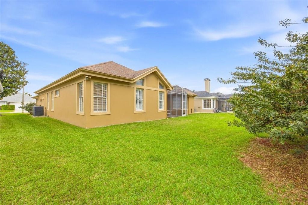 Image 33 of property listing at 3295 TIMUCUA CIRCLE, Orlando, FL 32837