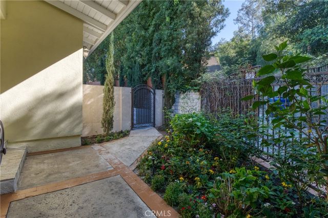 7796 Skyhill Drive, Los Angeles, CA 90068