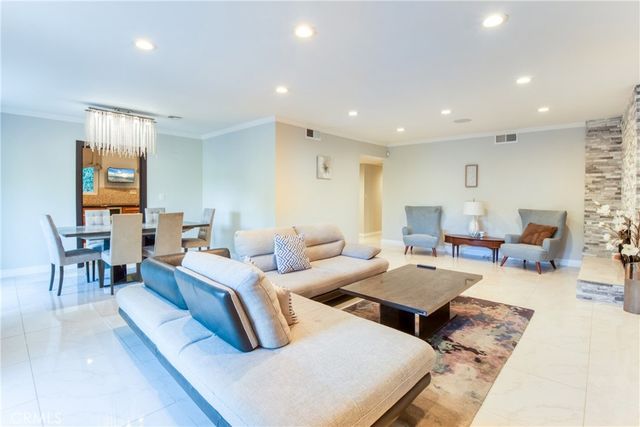 7796 Skyhill Drive, Los Angeles, CA 90068