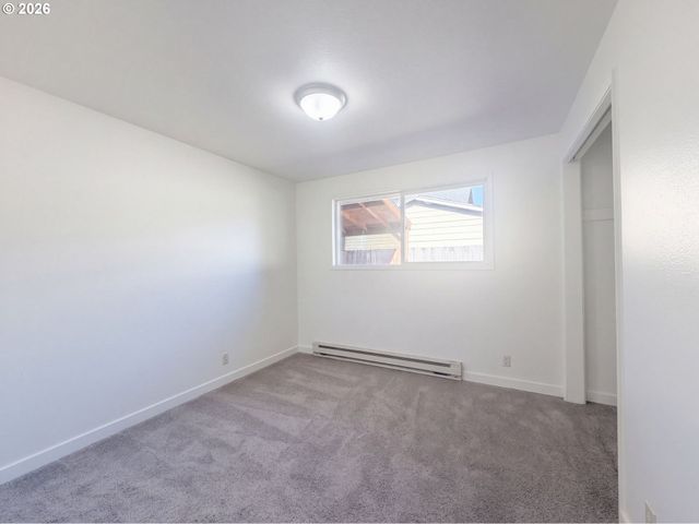 324 N 5TH St, St Helens, OR 97051