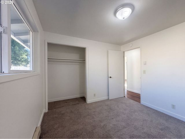 324 N 5TH St, St Helens, OR 97051