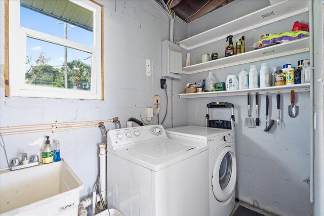 5932 RICHARD PLACE, Sarasota, FL 34231