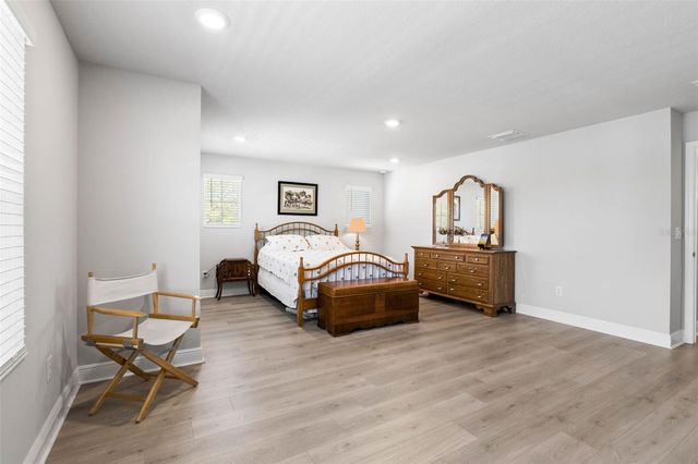 4500 2ND AVENUE N, St Petersburg, FL 33713