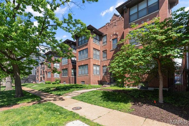 5621 Pershing Avenue 21, St Louis, MO 63112