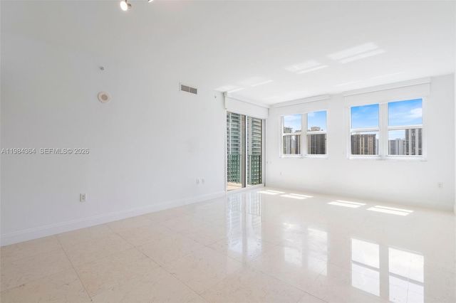 20000 E Country Club Drive 1109, Aventura, FL 33180