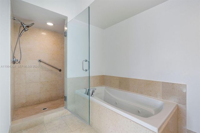 20000 E Country Club Drive 1109, Aventura, FL 33180