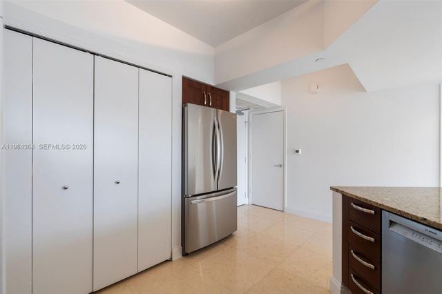 20000 E Country Club Drive 1109, Aventura, FL 33180